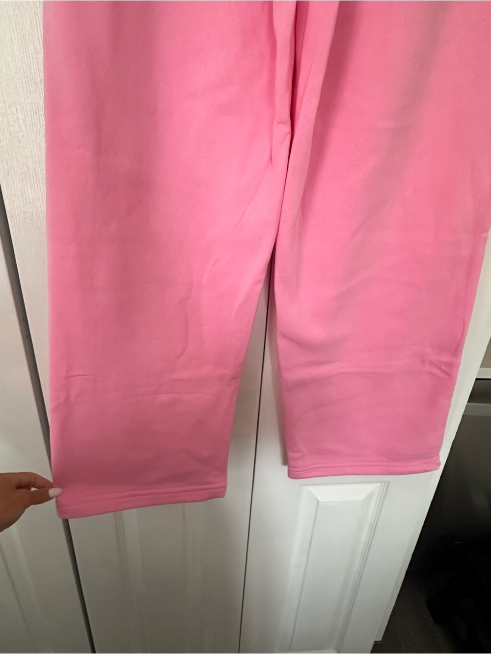 Von Dutch Pink Wide Leg Sweatpants Rhinestone Logo Size Large NWT - Picture 8 of 8